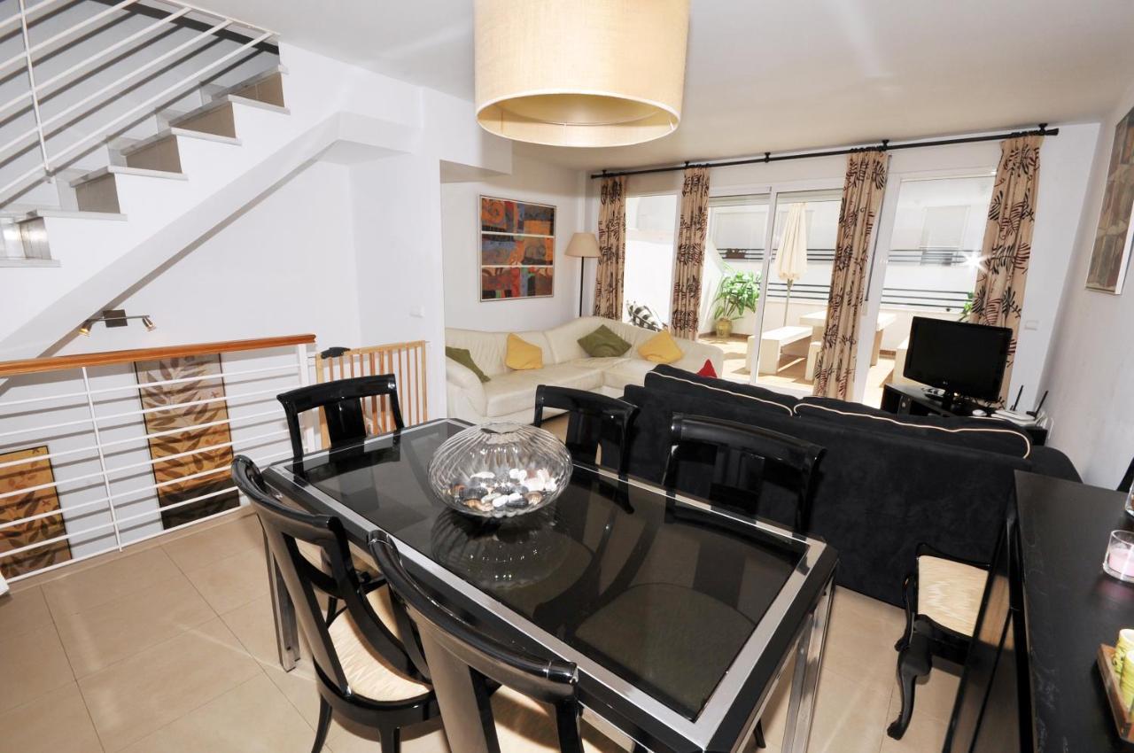 3 Bedroom Townhouse Benahavis Village 外观 照片