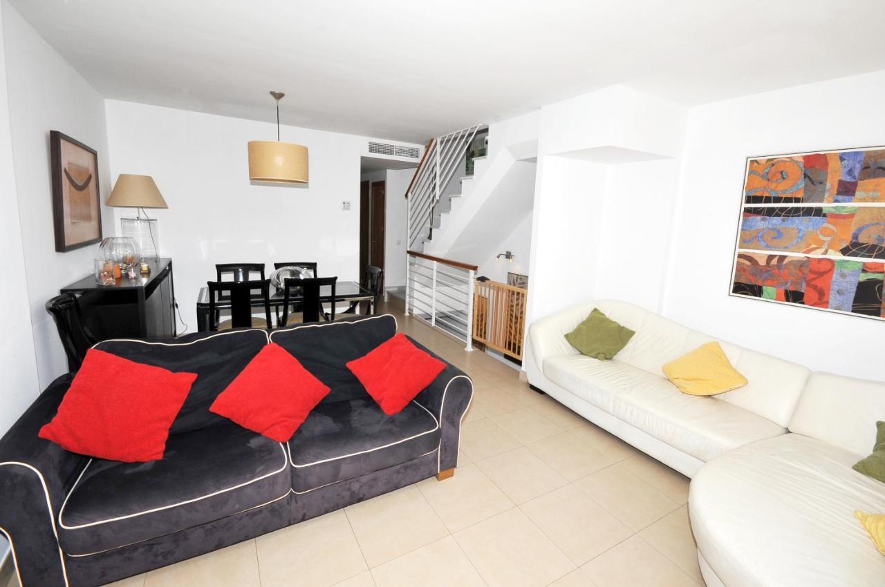 3 Bedroom Townhouse Benahavis Village 外观 照片