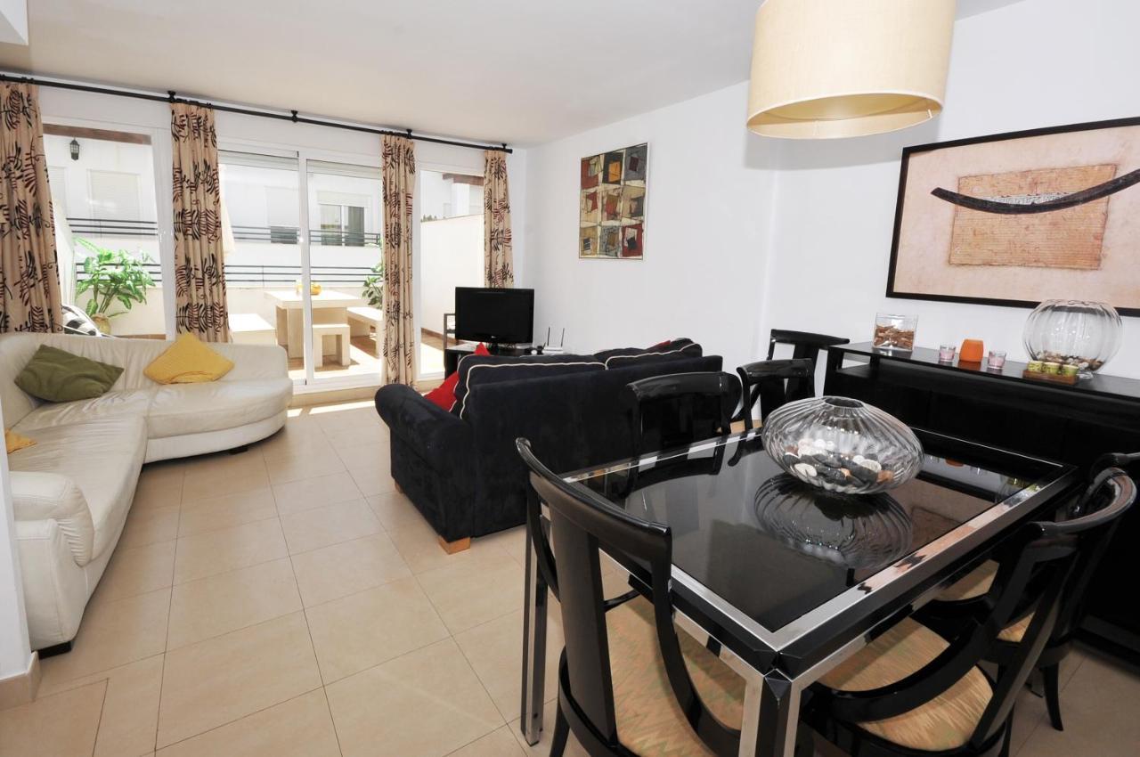 3 Bedroom Townhouse Benahavis Village 外观 照片